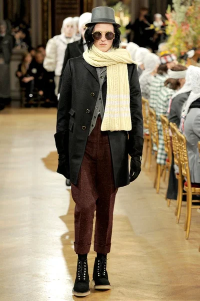 Look 24